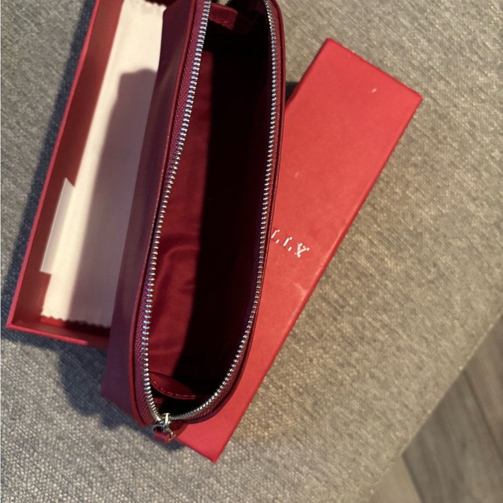 💄 Bally Makeup Travel Bag with Gift Box (Burgundy) - Picture 5 of 9
